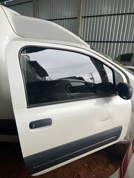 Porta Direita Fiat Uno Fiorino 2015/2023 C/Detalhe