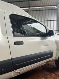 Porta Direita Fiat Uno Fiorino 2015/2023 C/Detalhe