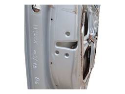 PORTA DIANTEIRA ESQUERDA HILUX SW4 2006 2007 A 2015 (DETALHE