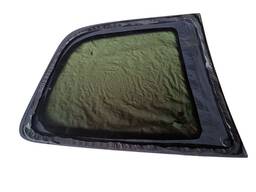 VIDRO LATERAL TRASEIRO ESQUERDO STRADA WORKING 2009/ CAB. ES