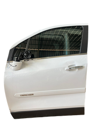 Porta dianteira esquerda gm tracker 2014/2019 c/detalhe