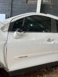 Porta Dianteira Esquerda GM Tracker 2014/2019 C/Detalhe