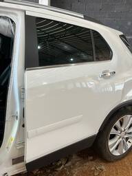 Porta Traseira Esquerda GM Tracker 2014/2019 C/Detalhe