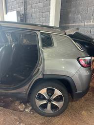 Recorte Lateral Traseiro Esquerdo Jeep Compass 2.0 2017/2021
