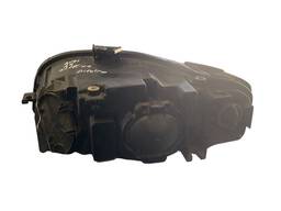 FAROL DIREITO AUDI A4 2002 A 2004 (DETALHE)