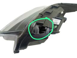 FAROL DIREITO STRADA 2020/ SEM LED (AVARIA)