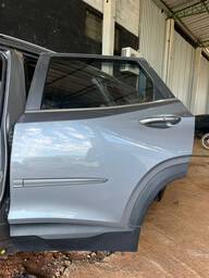 Porta Traseira Esquerda Chevrolet Tracker 2020/2024