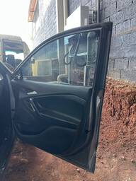 Porta Dianteira Direita Chevrolet Tracker Premier 2020/2024