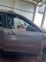 Porta Dianteira Direita Chevrolet Tracker Premier 2020/2024