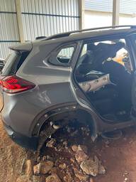 Recorte Lateral Traseiro Direito Chevrolet Tracker 2020/24