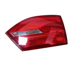 Lanterna Traseira Dir Jetta 2011/2014 (mala) S/Led retirado
