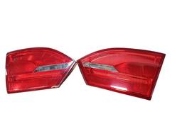Par Lanternas Tras Esq Jetta 2011/2014 mala S/Led Retirado