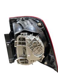 LANTERNA TRASEIRA ESQUERDA OROCH 2016 A 2022