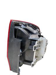 LANTERNA TRASEIRA ESQUERDA OROCH 2016 A 2022