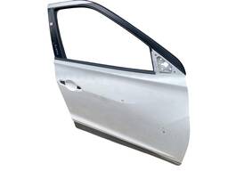 PORTA DIANTEIRA DIREITA KICKS 2017 2018 A 2024