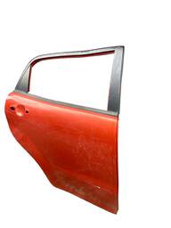 PORTA TRASEIRA DIREITA SSANGYONG KORANDO 2014 (DETALHE)