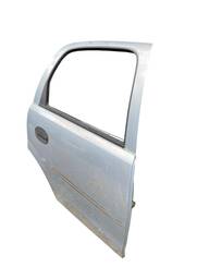 PORTA TRASEIRA DIREITA CORSA / CLASSIC 1996 2000 A 2016