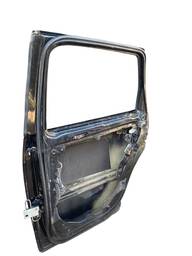 PORTA TRASEIRA DIREITA CAPTIVA 2008 2009 A 2017 (DETALHE)
