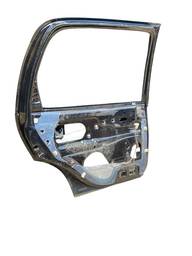 PORTA TRASEIRA ESQUERDA CORSA / CLASSIC 1996 2000 A 2016