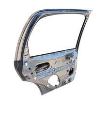 PORTA TRASEIRA ESQUERDA CORSA / CLASSIC 1996 2000 A 2016