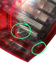 LANTERNA TRASEIRA ESQUERDA OROCH 2016 A 2022 (DETALHE)