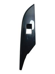 MOLDURA ACABAMENTO BOTAO VIDRO TRASEIRO DIREITO HILUX 16/