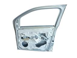 PORTA DIANTEIRA DIREITA MOBI 17/ STRADA 2021/ (AVARIA)