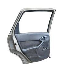 PORTA TRASEIRA ESQUERDA FOCUS HATCH/SEDAN 2009 2010 A 2013