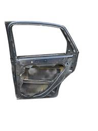 PORTA TRASEIRA DIREITA FOCUS HATCH/SEDAN 2009 2010 A 2013