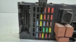 CAIXA FUSÍVEL FIAT PALIO 1.8 E-TORQ 2012 A 2018