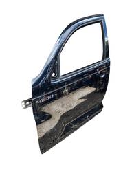 PORTA DIANTEIRA ESQUERDA PT CRUISER 2001 A 2009