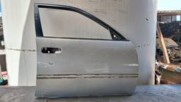 PORTA DIANTEIRA DIREITA COROLLA 1998 1999 A 2002