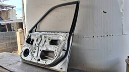 PORTA DIANTEIRA DIREITA COROLLA 1998 1999 A 2002