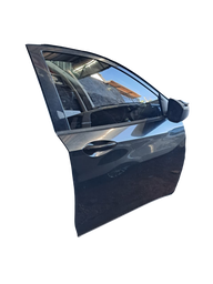 Porta Dianteira Direita Chevrolet Tracker 2020 a 2025 1