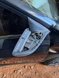 Retrovisor Direito Tracker 2020 a 2025 S/ Pisca S/Capa
