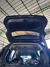 Tampa Traseira Chevrolet Tracker 2020 a 2025