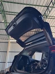 Tampa Traseira Chevrolet Tracker 2020 a 2025
