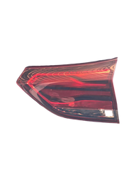 Lanterna traseira direita tracker 2020 a 2025 (mala) s/ led