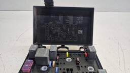 CAIXA FUSÍVEL GM MALIBU 2010