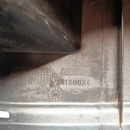 SUPORTE BAGAGITO DIREITO FIAT UNO 2004 A 2008 PRETO