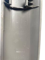 ACABAMENTO COLUNA ESQUERDA PARABRISA LOGAN 