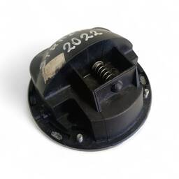 EMBLEMA MAÇANETA TAMPA TRASEIRA STRADA 2022