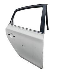 PORTA TRASEIRA DIREITA SENTRA 2014 2015 A 2020