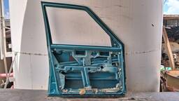 PORTA DIANTEIRA ESQUERDA UNO FIORINO 1988 1999 A 2004