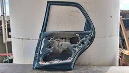 PORTA TRASEIRA DIREITA PALIO SIENA 1996 A 2004 C/DETALHE