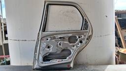 PORTA TRASEIRA DIREITA PALIO SIENA 1996 A 2004 C/DETALHE