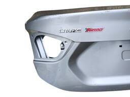 TAMPA TRASEIRA CRUZE 2017 A 2023 SEDAN LT SEM FURO FRISO DET