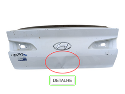 TAMPA TRASEIRA HB20 SEDAN 2020 2021 A 2022 C/ DETALHE
