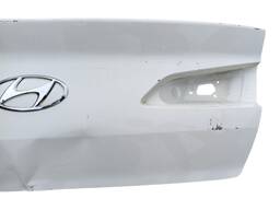 TAMPA TRASEIRA HB20 SEDAN 2020 2021 A 2022 C/ DETALHE