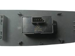 BOTAO INTERRUPTOR VIDRO DIREITO STRADA PALIO SIENA 05/20